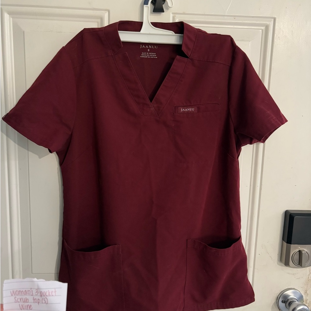 Jaanuu 3 Pocket Wine Scrub Top